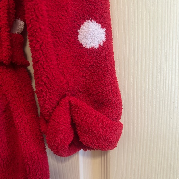 Robe - Picture 6 of 7